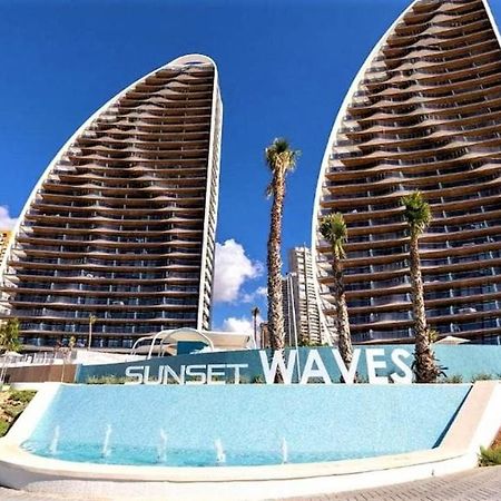 Apartamentos Sunset Waves By Sonneil Rentals เบนิดอร์ม ภายนอก รูปภาพ