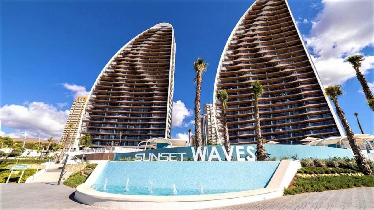 Apartamentos Sunset Waves By Sonneil Rentals เบนิดอร์ม ภายนอก รูปภาพ