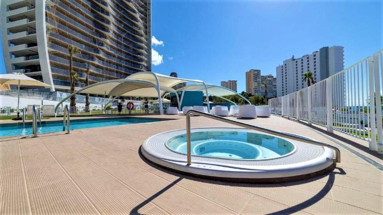 Apartamentos Sunset Waves By Sonneil Rentals เบนิดอร์ม ภายนอก รูปภาพ